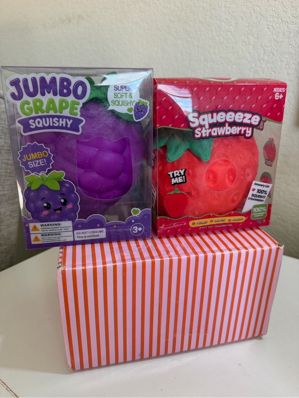 🍇🍇Jumbo Grape Squishy & 🍓🍓Jumbo Squeeze Strawberry - Purple & Red!! 🍓🍇(Bundle)🍓